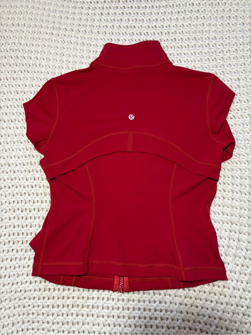 RARE! Lululemon dark red define cropped jacket nulu size 8 - Picture 8 of 9